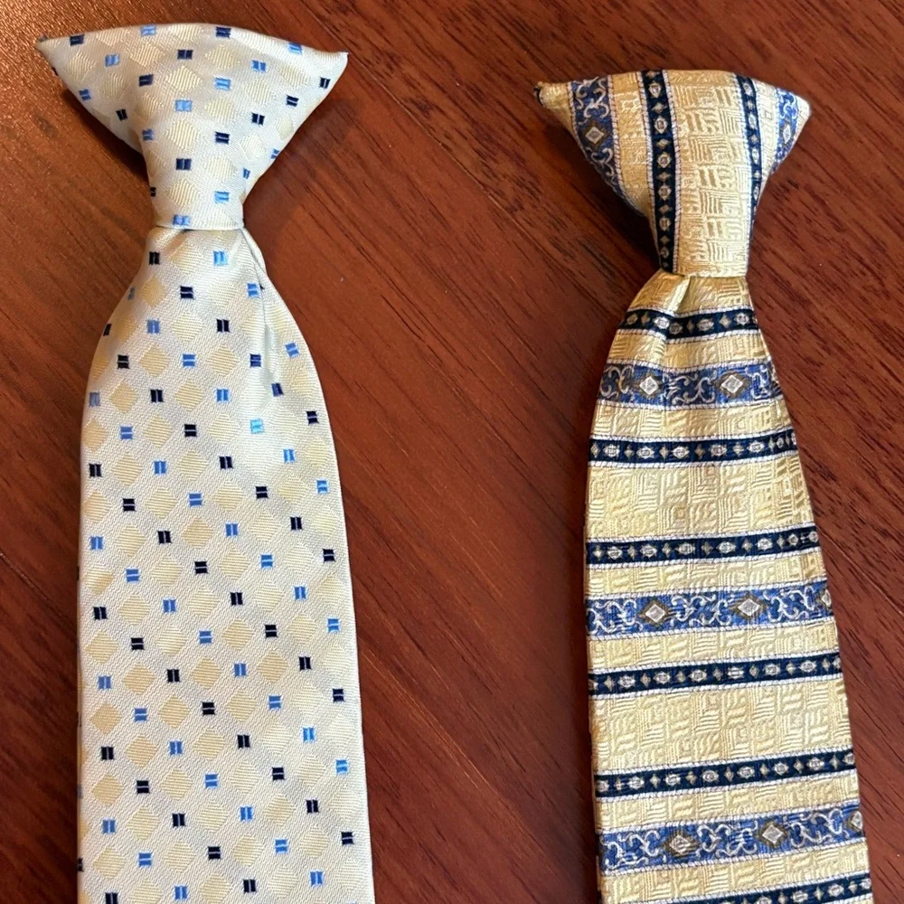 Lot of two boys clip on ties 1 dockers silk yellow, 1 unbranded yellow polyester